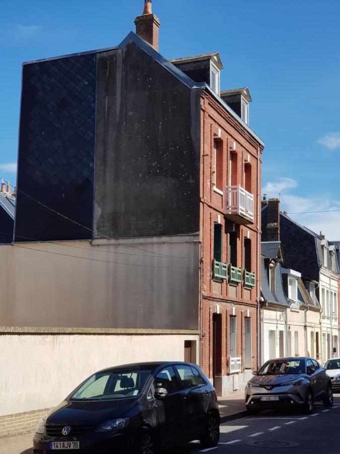 La Nacelle, Classee 3 Etoiles, Vue Degagee Port Et * Le Tréport